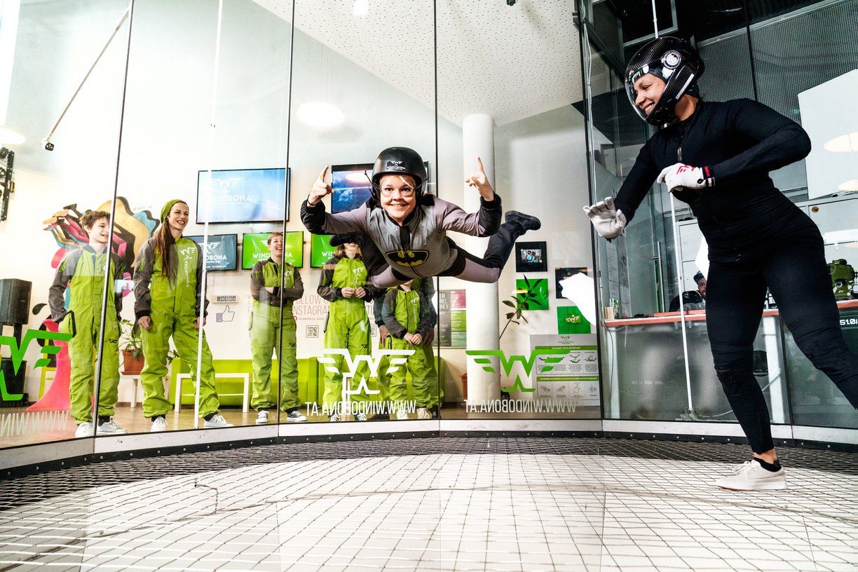 Skydiving im Windkanal